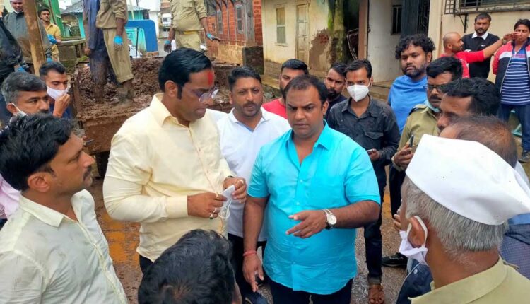 Mansainiks rushed to the aid of Chiplun flood victims