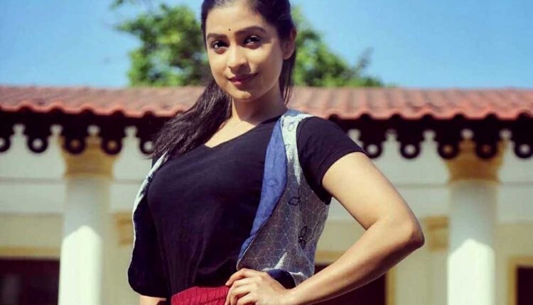 Amrita Pawar says Tujhya Maza Sansarala Aani Kay Hav