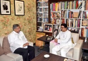 Chandrakant Patil meets Raj Thackeray