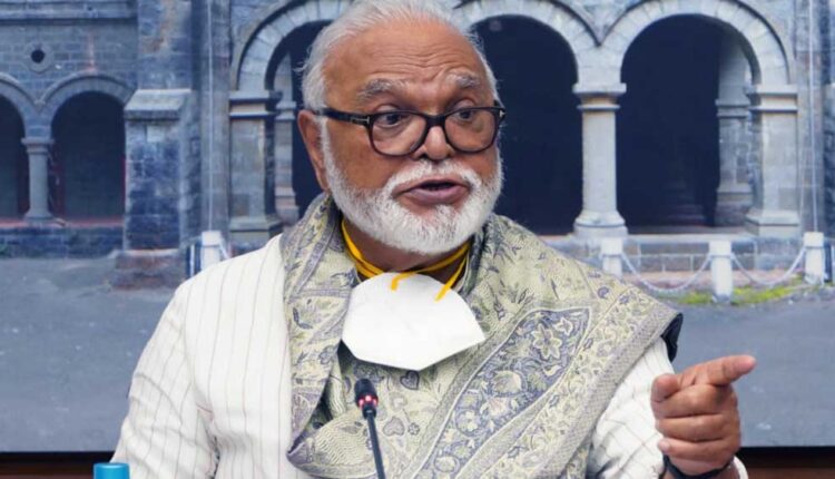 Vaccination should be increased to control the number of corona patients in Nashik district - Chhagan Bhujbal