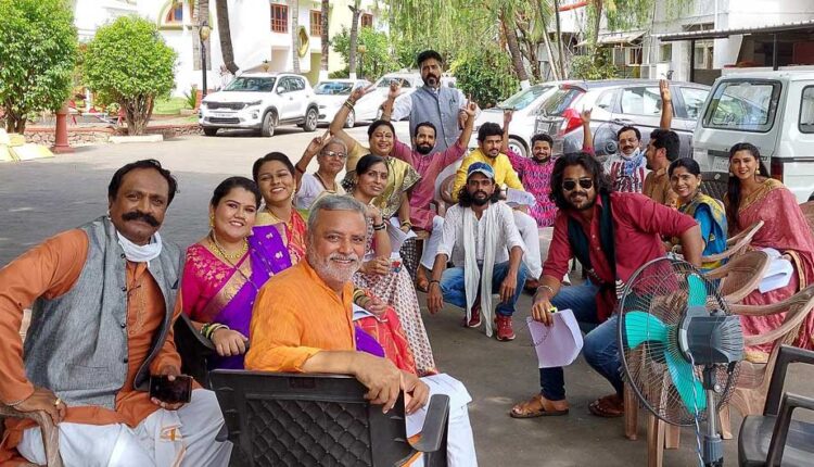 "Sundari Mana Mein Bharli Series" "Varsapurti"