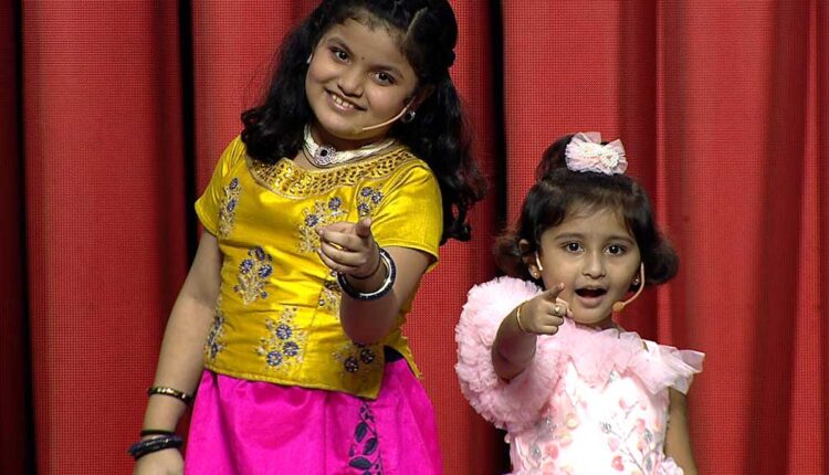 Jugalbandi of the hosting Pari and swara