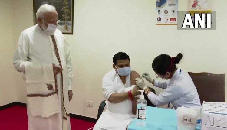 Vaccination crosses 100 crore mark in India