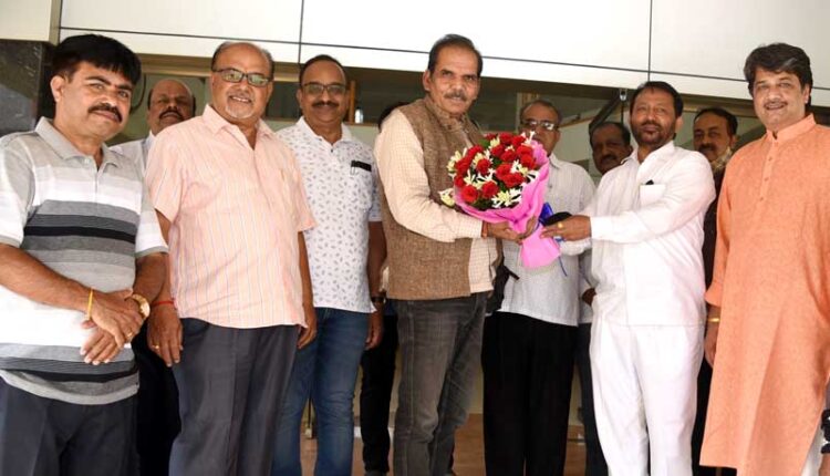 Pt. Harish Tiwari Arrival in Nashik