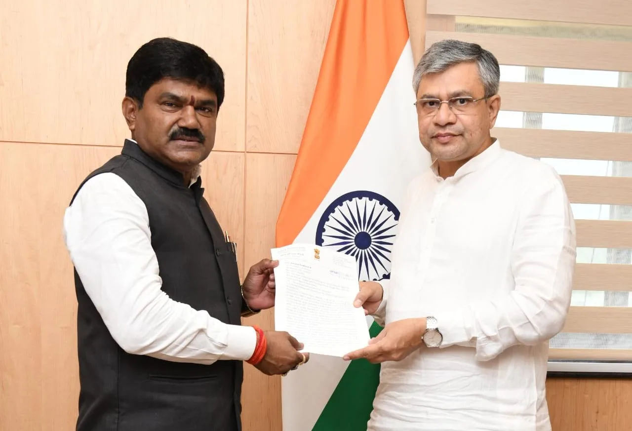 Nashik - Pune High Speed ​​Rail route should be given final approval. Hemant Godse's letter to Railway Minister