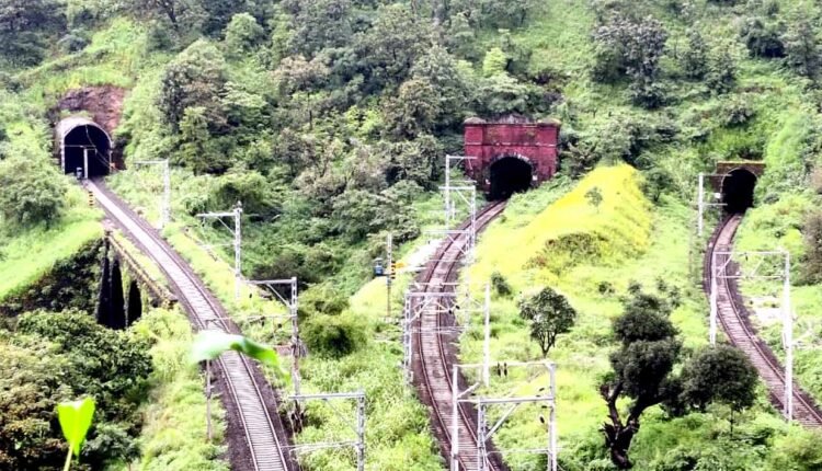 Railway line between Igatpuri-Kasara