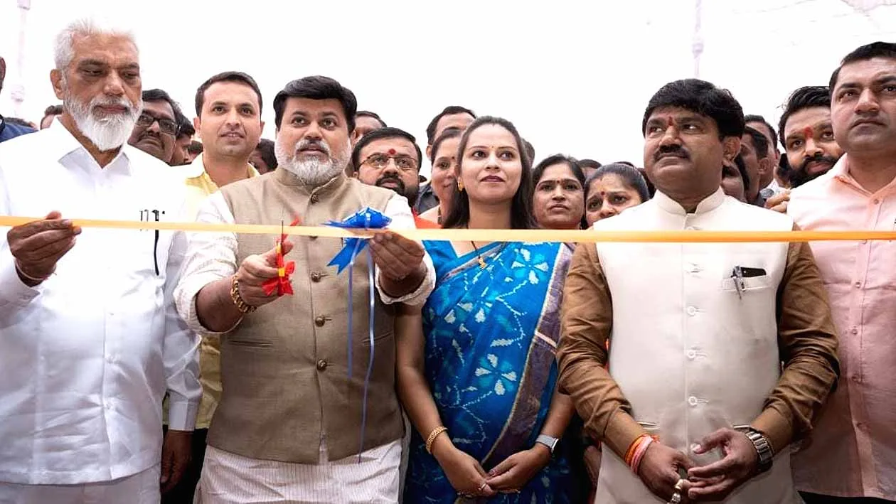 It is the need of the hour to organize employment fairs in every district - samant