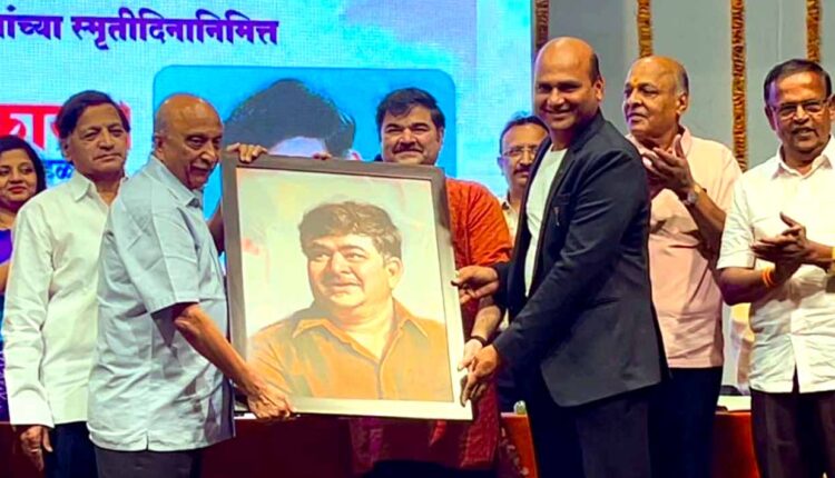 Prashant Damle was overwhelmed by the portrait of painter Rajesh Sawant