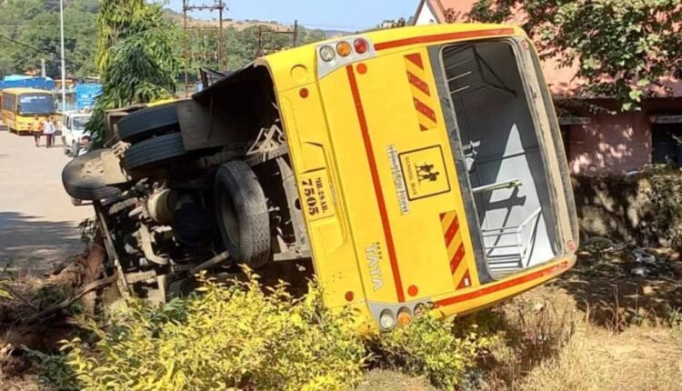 Nashik: 13 passengers injured as bus overturns near Trambakeshwar