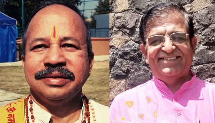 Mukund Kulkarni as President of Lokhithwadi Mandal and Lakshman Savji as Vice President