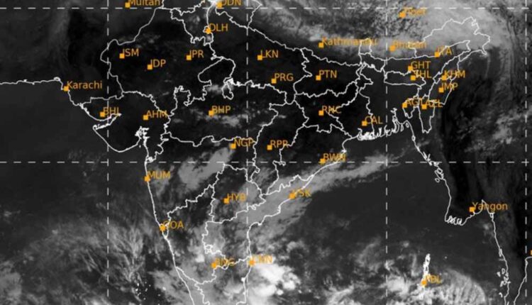 Cyclone Mocha active till May 9 : Heavy rain again with thunder in the state !