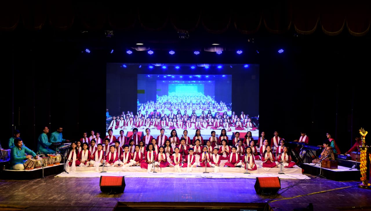 Nashik News/Kalidas Kalamandir musical on the occasion of "Swartirtha" presented by Dasakkar Parivar