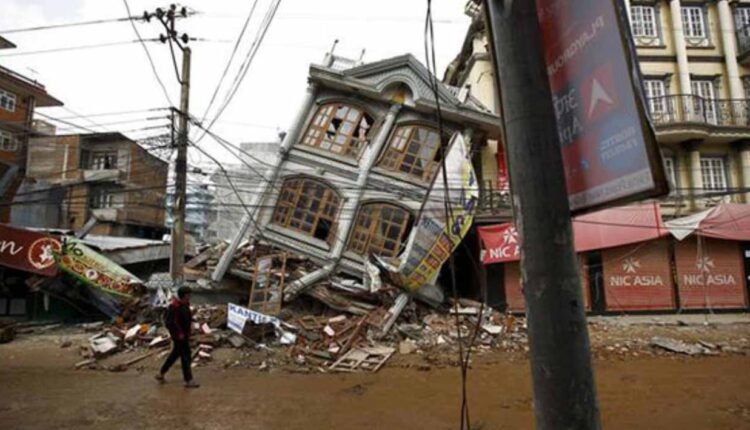 Nepal Earthquake/Powerful earthquake shakes Nepal again: 128 dead