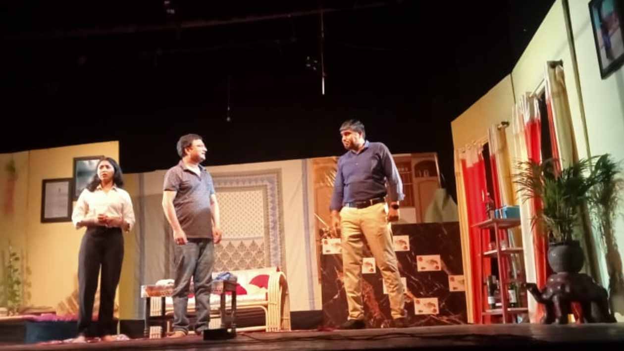 Maharashtra State Drama Competition/ Nashik News/ Thoughts on Changing Relationships 'Mumbai Monsoon' 