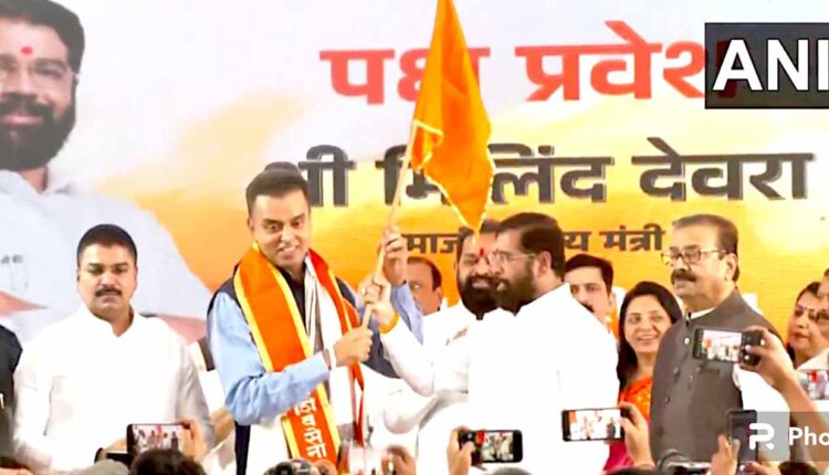 Milind Deora News/ marathi news/Leaving the 'hands' of Congress, Milind Deora entered the Shinde group