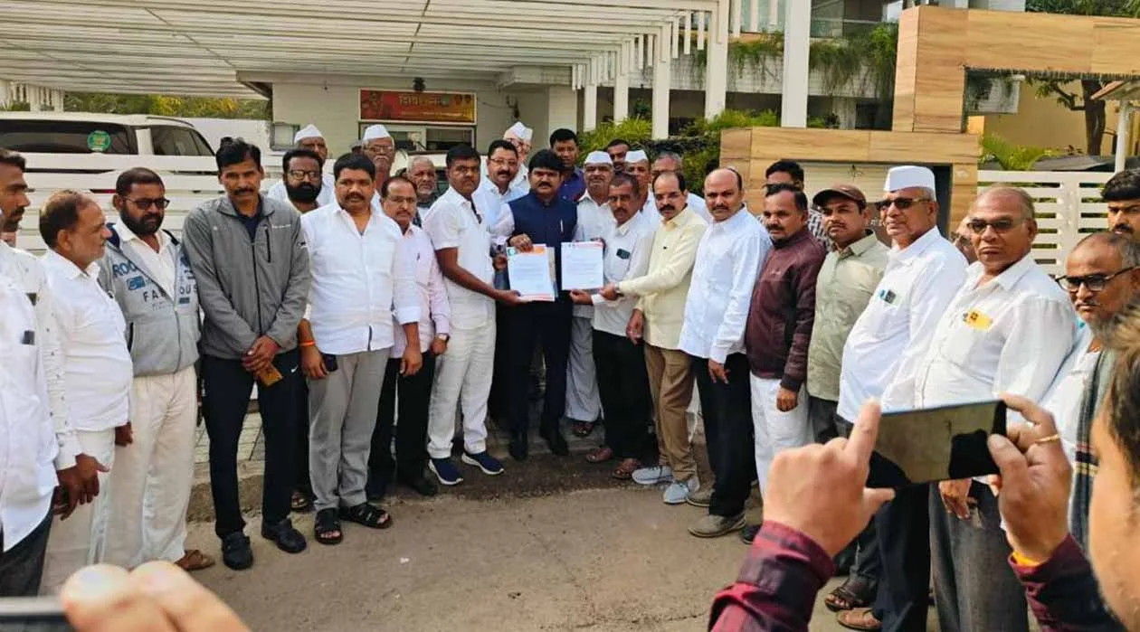 Nashik Road-Shirdi Railway /Immediately cancel the survey work of the proposed Nashik Road-Shirdi railway