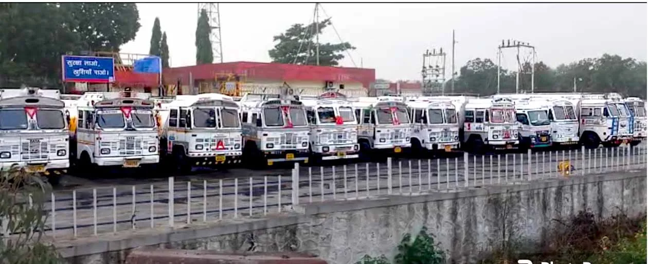 Chance of fuel shortage again in the state?: Petrol-diesel tanker drivers in Manmad are on strike again