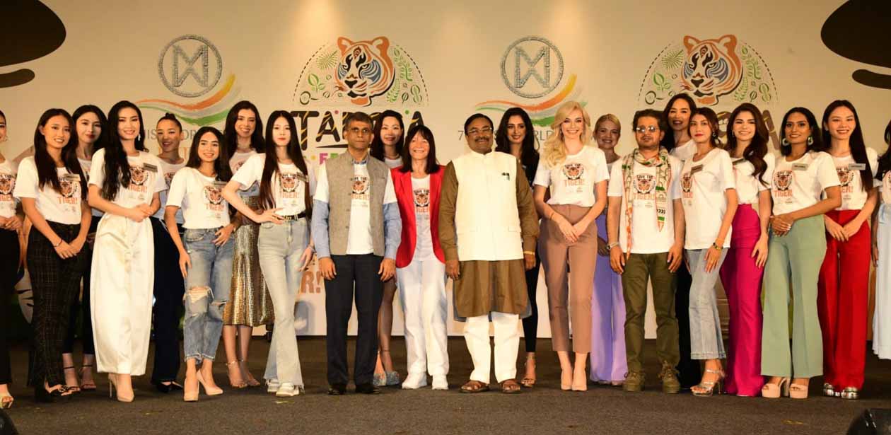 Save the Tiger campaign: Support of the 71st Miss World team to the 'Save the Tiger' campaign