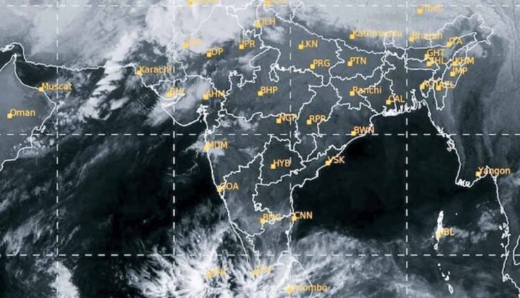 Maharashtra Weather News/Chance of rain with lightning in many parts of the state for the next 3 days