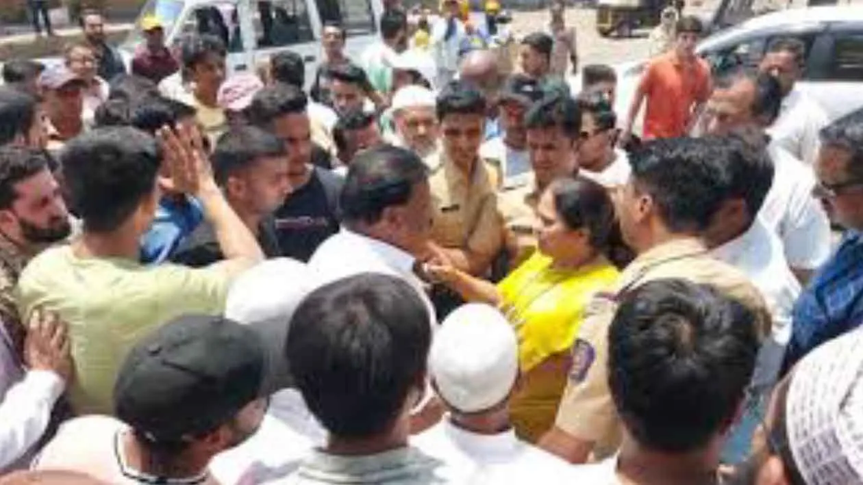 Nashik Lok Sabha Constituency/Argument between MLA Farande and Vasant Geete in old Nashik