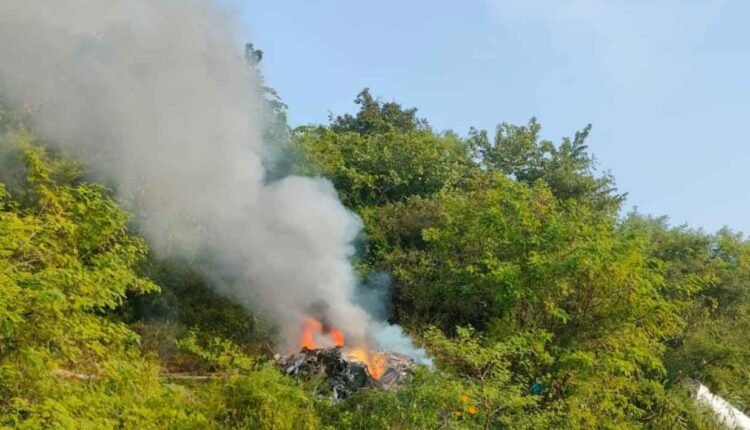 Pune Helicopter Crash: The helicopter that went to pick up MP Tatkar crashed: 3 people died