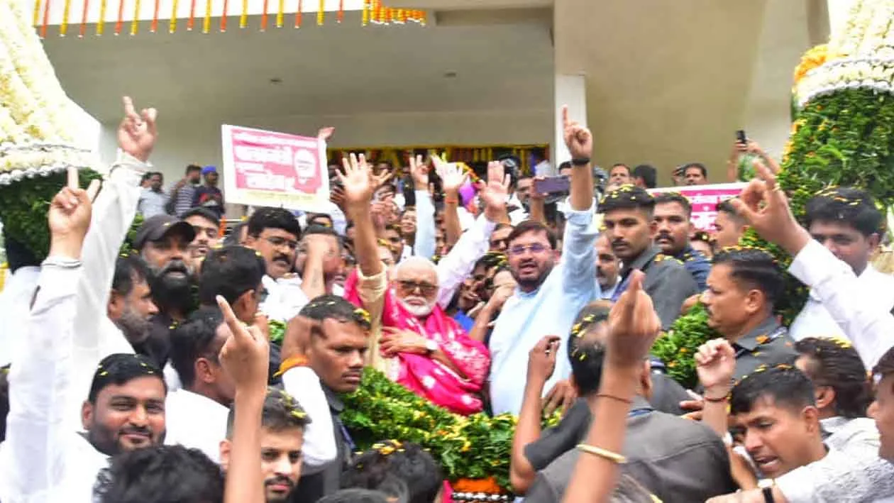 Chhagan Bhujbal Nashik Welcome,Cabinet Minister Chhagan Bhujbal receives a warm welcome in Nashik