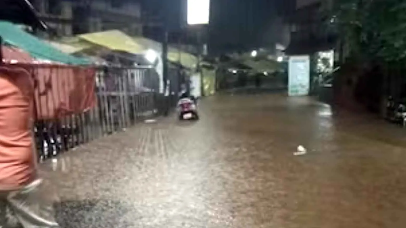 Cloudburst Rain in Trimbakeshwar,Cloudburst-like rain causes havoc in Maharashtra including Trimbakeshwar