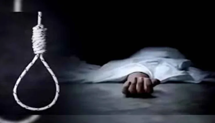 Nashik Police Suicide,Heartbreaking! Police father kills six-year-old daughter and hangs himself