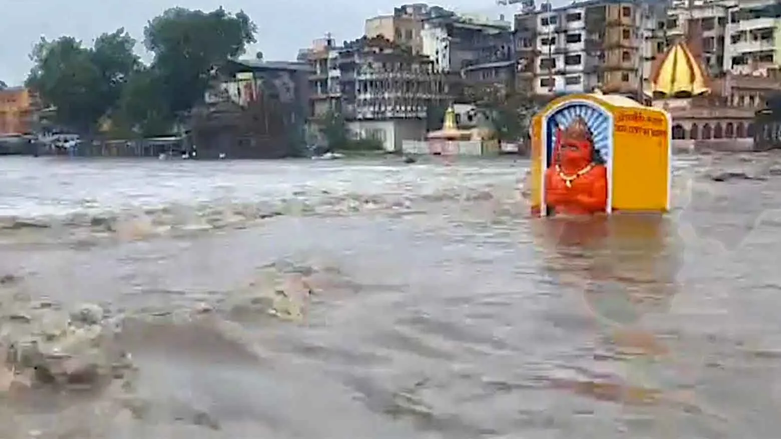 Nashik rain update,Heavy rains in Nashik cause water level of Godavari to rise