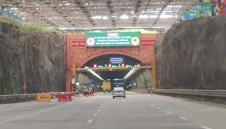 Samruddhi Mahamarg Toll Issue,Trouble of abandoned toll collection; Fast track cut instead of 160 on Samruddhi Highway, Rs 1445