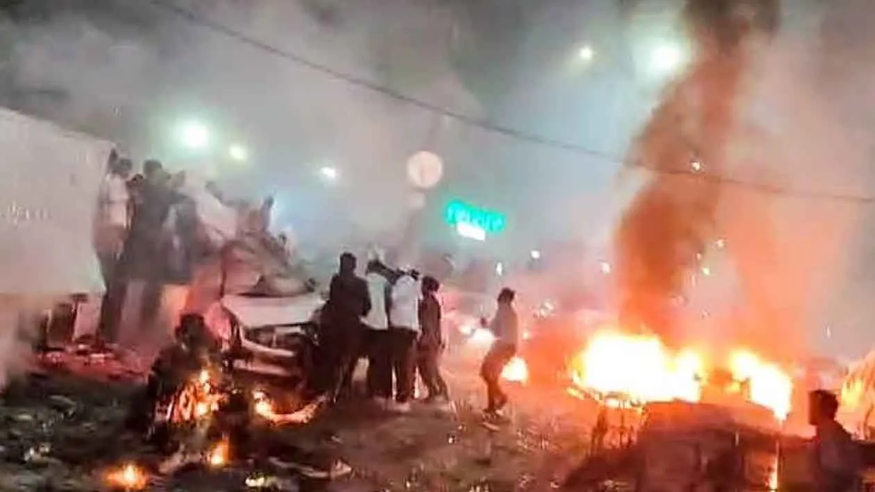 Delhi blast: Not a blast near Red Fort, possibility of terrorist attack!