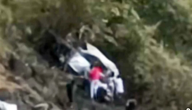 Saptashrungi Gad Accident,Saptashringgad accident: Devotees' Innova car meets with terrible accident, 6 people die on the spot