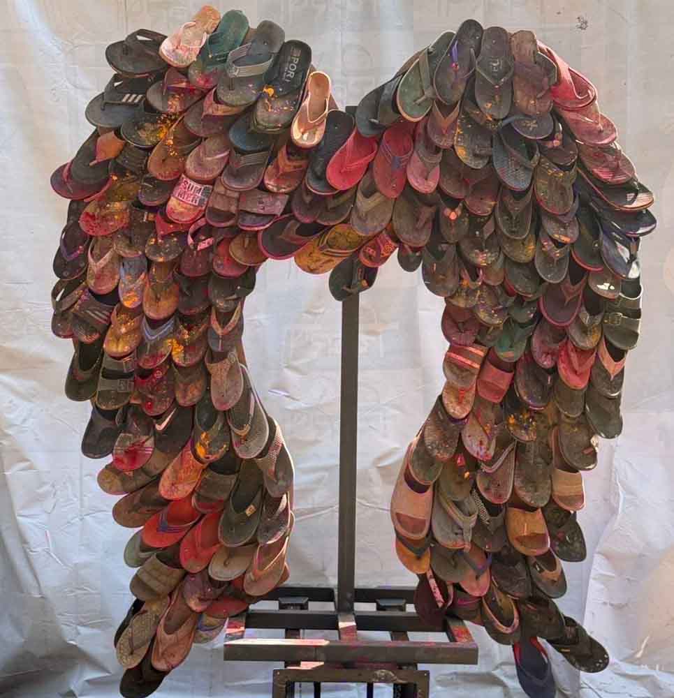 Nashik Godavari river pollution,Thousands of slippers thrown into Godavari; ‘Creative Kutir’s’ cleanliness drive and unique artwork